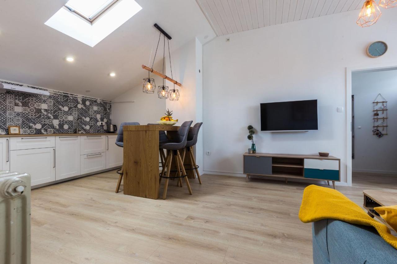 Kuki Apartment With Balcony 자다르 외부 사진